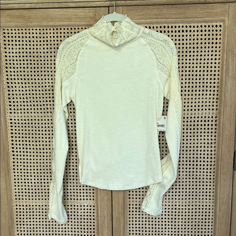 Elegant Cream Lace Detail Women's Top